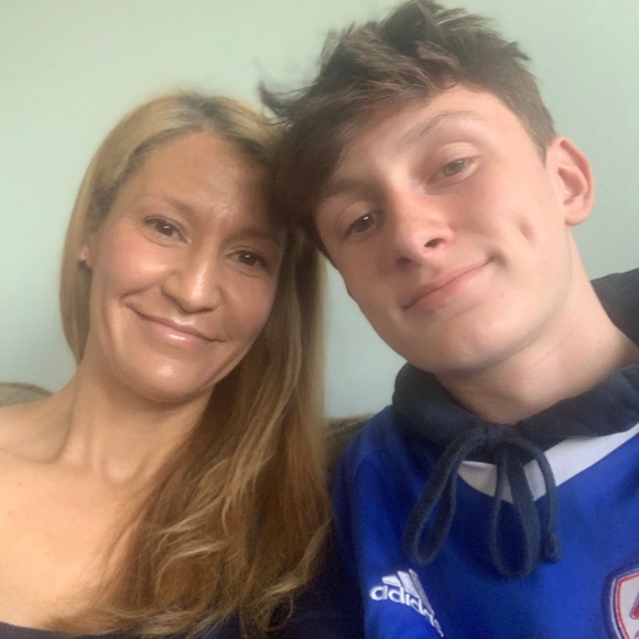 Meet your Posher, Courtney - Picture 5 of 8